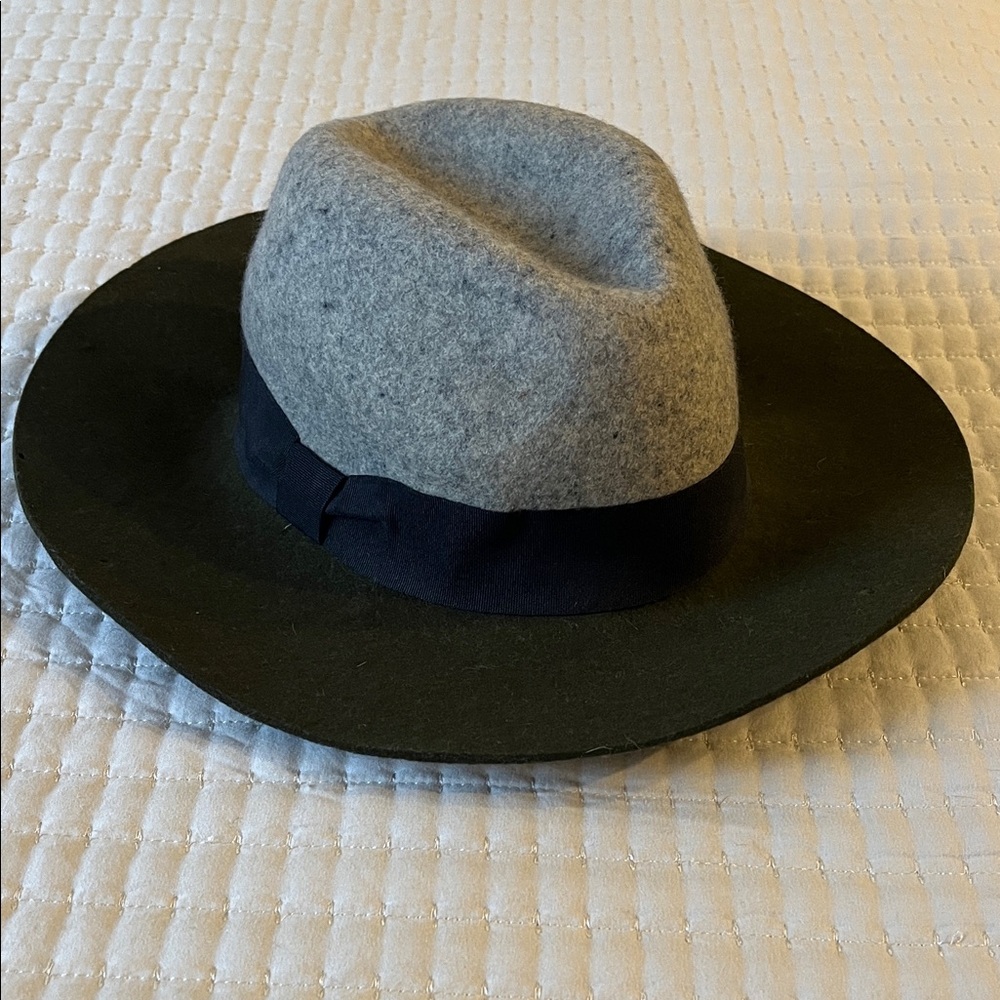 Two-Tone Wool Fedora Hat in Gray and Dark Green